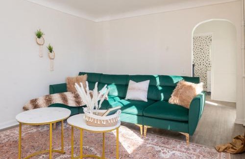 Ann Arbor House | Art Deco Home 3 Min to UOFM