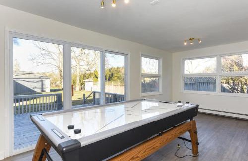 Ann Arbor House | Art Deco Home 3 Min to UOFM