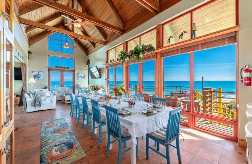Stuart Villa | Art on the Beach