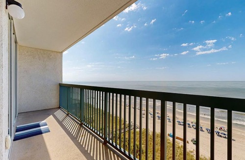 Ocean Drive Apartment | Ashworth 902