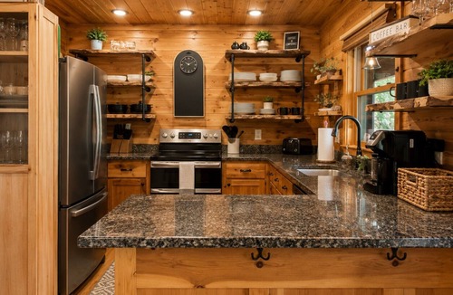 Blue Ridge Cabin | Aska Whitetail Lodge