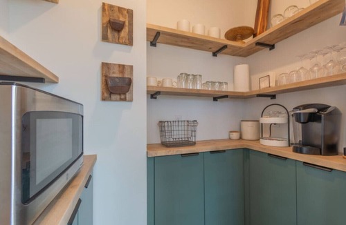 New Harmony Apartment | Astoa Etxea: Peaceful Desert Retreat Near Zion - Long-term Stay