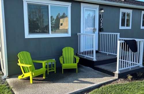 Hammond Apartment | At the Hammond Harbor, minutes to the Pacific Ocean, 2 bdr , 1 bath, sleeps 5ish