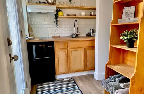 Blackshear-Prospect Hill House | ATX Tiny House. Quick Trip to Zilker & ACL.