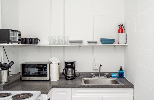 Black Pearl Apartment | Audubon House Apt. 3: 1bd/1ba