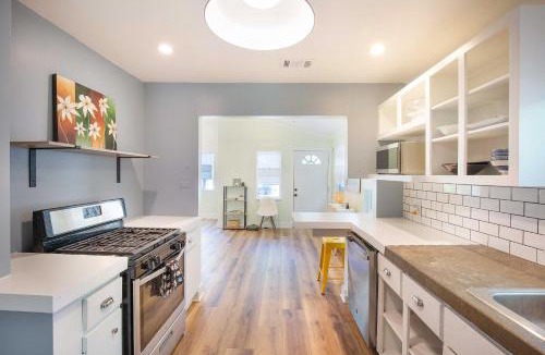 Holly House | Authentic Austin Home with Pool & Big Yard Close to Austin Festivals