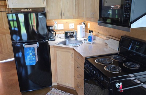 Port Wing Cabin | Authentic log cabin perfect for 2❣️Fantastic Lake Superior Views & beach access!