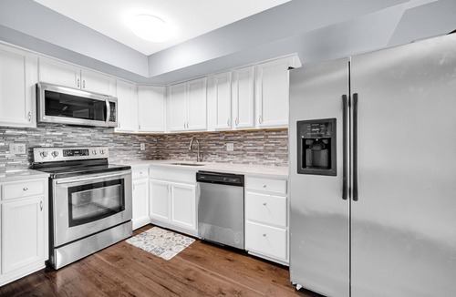 Munster Apartment | AVAIL 8/7/26- 2BR CONDO by Shops Hospitals & Chicago