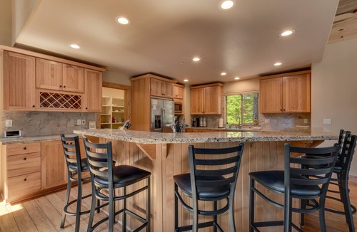 Pioneer Trail House | Available for Celebrity Golf Tahoe at its finest, AC, EV charger, hot tub