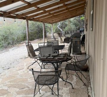 Dripping Springs Bed & Breakfast | Backwoods BNB