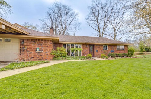Toledo House | Backyard Oasis w/Hot Tub & Greenhouse! Toledo Gem