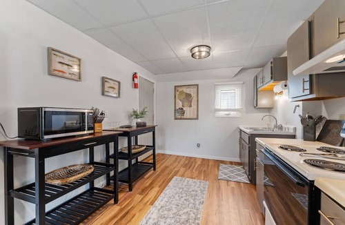 East End Apartment | Barker's Urban Oasis