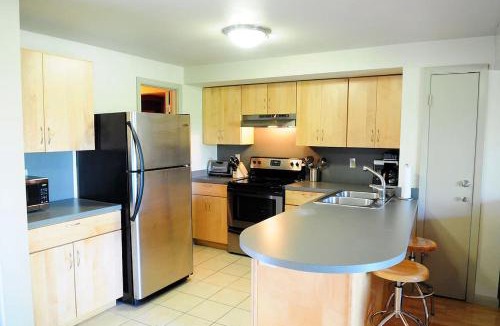 Barton Hills House | Barton Hills Condominiums