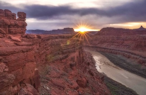 Moab Cabin | Base Camp Adventure Lodge