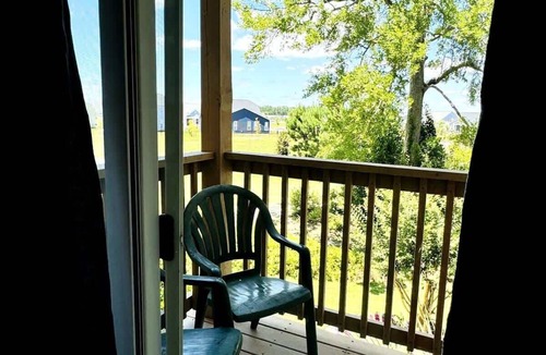 Little River Apartment | Bay Tree cozy studio with pool