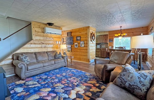 Paradise House | Bay View Chalet On Whitefish Bay, (3 bed/2 bath)