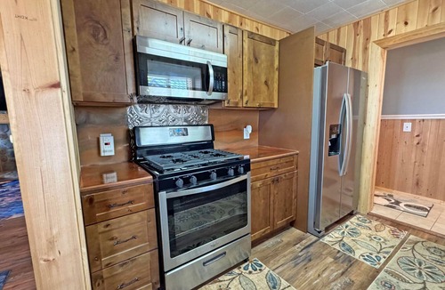 Paradise House | Bay View Chalet On Whitefish Bay, (3 bed/2 bath)