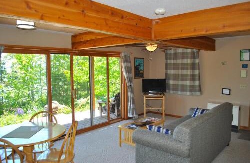 Bayfield Apartment | Bayfield Island View Lodging, Bayfield, WI