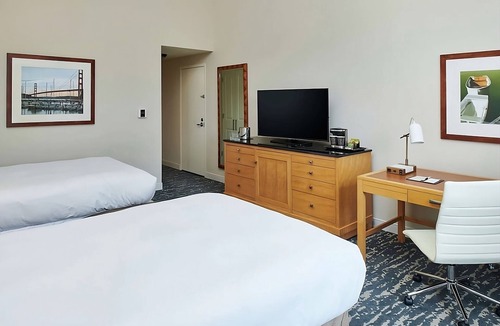 Berkeley Hotel | Bayfront Retreat w/Pool, Parking & Easy Golden Gate Access | 3 Units