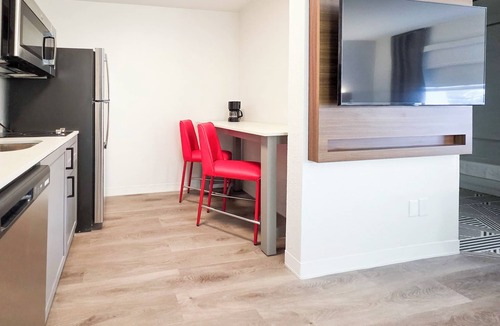 Auburn Hills Hotel | Baymont by Wyndham Auburn Hills South