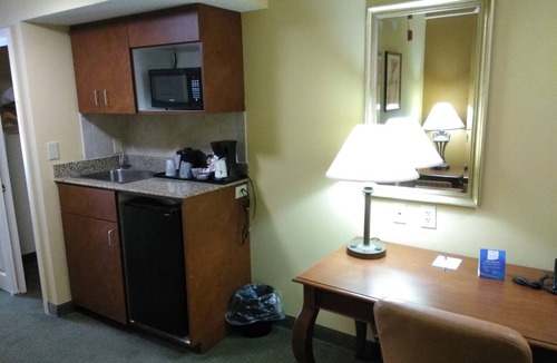 Clinton Hotel | Baymont by Wyndham Clinton