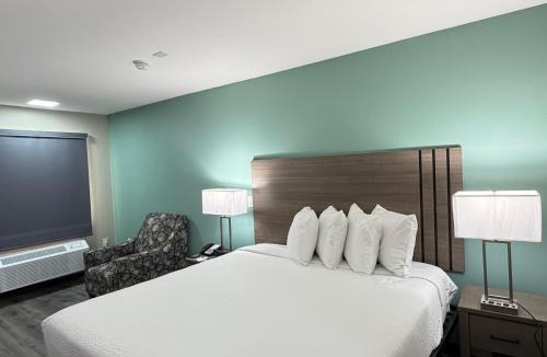 Florida Panhandle Hotel | Baymont by Wyndham Pensacola at NAS Corry