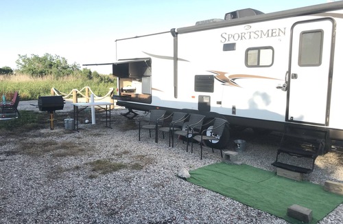 Hopedale House | Bayou Slam's Camp Cocahoe Camper #2 Rental 2016 KZ Sportsman Show Stopper S314BH