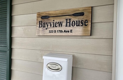 Endion House | Bayview House | By Heirloom Vacations in Duluth