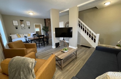 Endion House | Bayview House | By Heirloom Vacations in Duluth