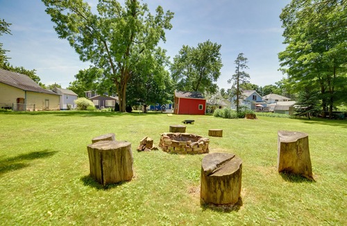 Adrian House | BBQ, Fire Pit & Yard: Family Home in Adrian
