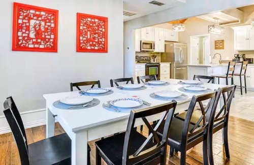 Bedford House | BBQ Ready Firepit, Pool, Perfect Location