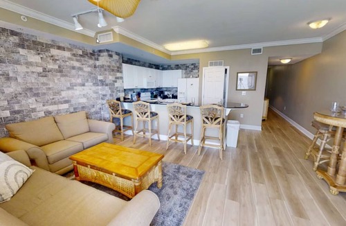 El Centro Beach Resort | Beach Front Resort with Gulf View in Panama City Beach with all amenities!