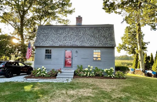 Old Saybrook House | Beach house with views that has access to Tennis, Basketball and Private Beach.