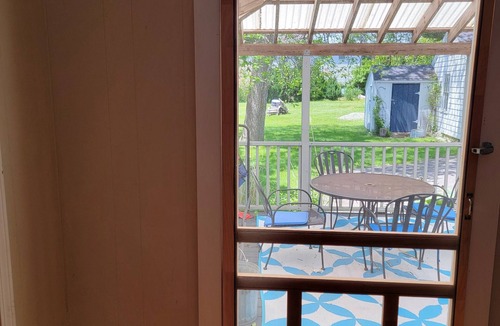 Westerly Cottage | Beach Pass Included. Sleeps 6- 7. Five beaches within 4-5 miles.