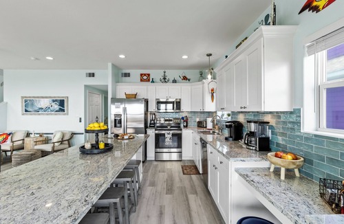 Port Bolivar House | Beachfront 10BR Escape | 2 Homes, Decks & Game Room