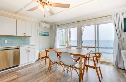 Forestville Cottage | Beachy Palms Cottage on Lake Huron w/Hot Tub!