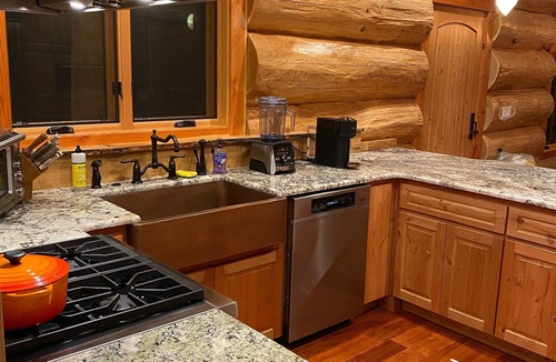 Bandon Cabin | BEAGHAN ESTATE: 5min to Bandon Dunes/Sheep Ranch