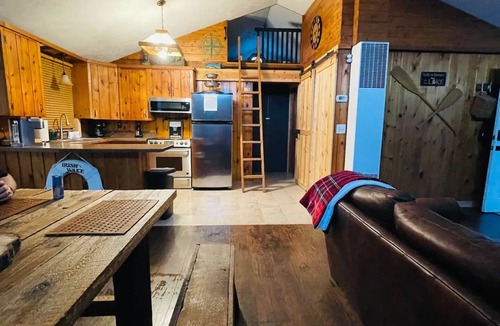 Hope Cottage | Beautiful 2BR+Loft Cottage with amazing views!