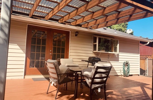 Keizer House | Beautiful 3 bedroom/2 bath + bonus room!
