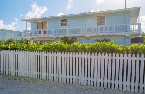 Islamorada House | Beautiful 4/3, pool home in lovely White Marlin beach, Islamorada, FL