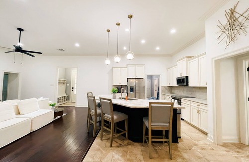 Covington House | Beautiful 4-bedroom house in enchanting Covington