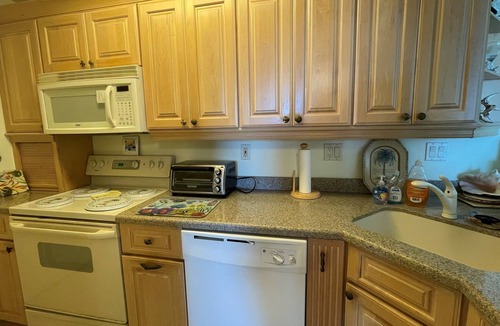 Islamorada Condo | Beautiful 4th floor 1B1b w/open water view #410
