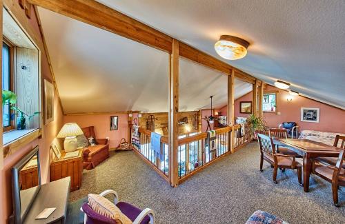 Van Zandt County House | Beautiful Cabin Surrounded by Forest with Amazing Outdoor Amenities for a Peaceful Escape in the Outdoors in Ben Wheeler, Texas