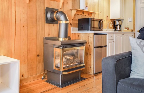 Trout Lake Cabin | Beautiful Cabin With Partial Views of Mt. Adams