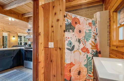 Porterfield Cabin | Beautiful, cozy, cabin-10 min from Crivitz!