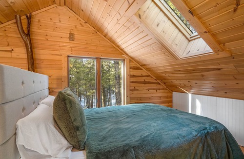 Porterfield Cabin | Beautiful, cozy, cabin-10 min from Crivitz!
