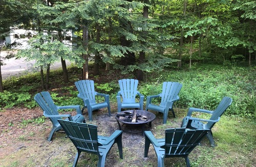 Bolton Landing House | Beautiful Home in Bolton Landing. Short walk to town & beach!