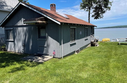 Herron Cottage | Beautiful Hubbard Lake Waterfront Cottage #2