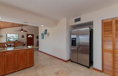 Twin Lakes House | Beautiful key largo home next to bay and ocean access