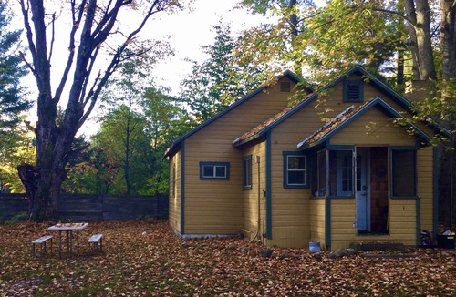 Ellsworth Cabin | Beautiful Lake! Cute Cabins! 6 Bedrooms, 3 Baths. Outdoor Lounge with Fire Pit!